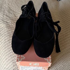 Gianni Bini Women's Black Suede Flats